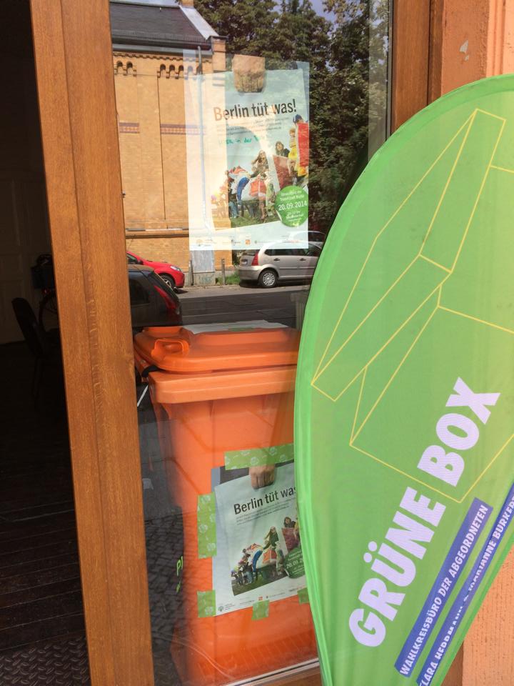 Grüne Box ist Sammelstelle für “Berlin Tüt Was” – Aktion gegen Plastiktüten